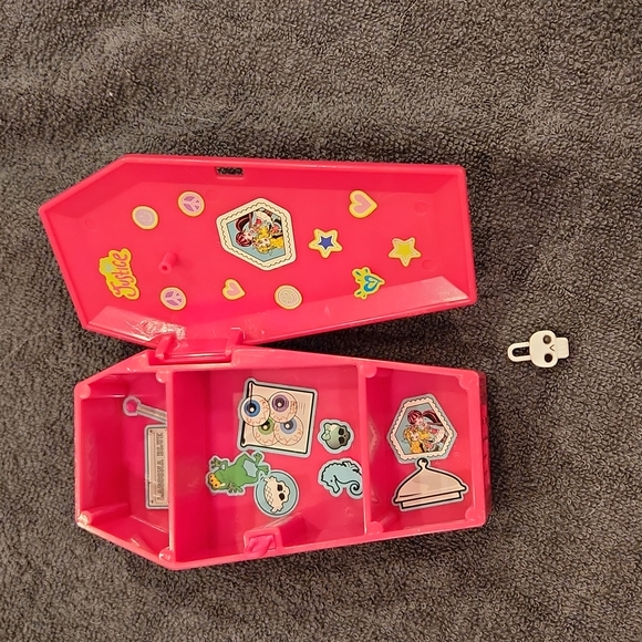 Monster High Doll Operetta, Locker, & Accessories - Picture 11 of 16